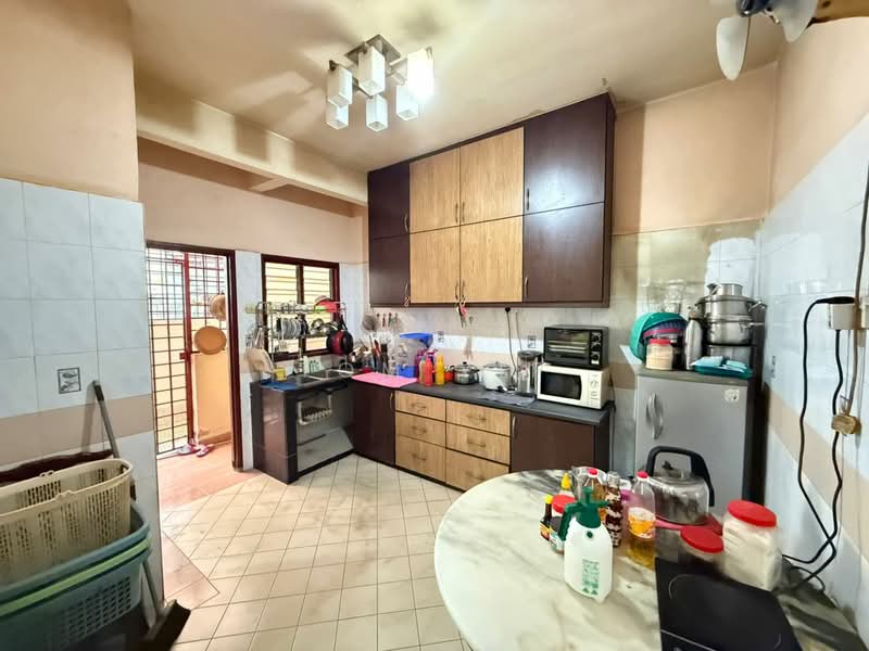 Rumah Teres 2 Tingkat untuk Dijual di U5,Taman Subang Murni (Shah Alam) - Tom Yip - Kitchen - PropertyGuru.com.my