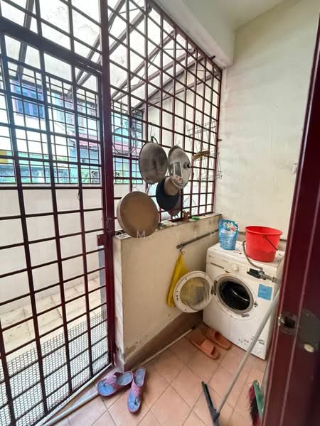 Rumah Teres 2 Tingkat untuk Dijual di U5,Taman Subang Murni (Shah Alam) - Tom Yip - Balcony - PropertyGuru.com.my