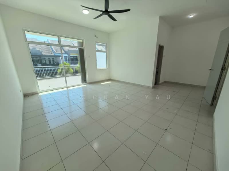 2-storey Terraced House for Sale in Melaka City (Melaka) - Yu Chuan Yau - Living Room - PropertyGuru.com.my