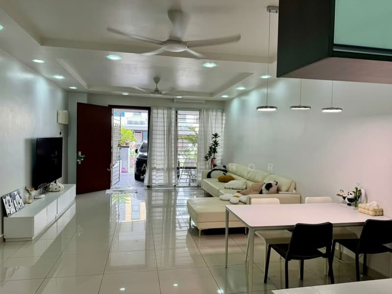 Townhouse for Sale in 16 Sierra (Puchong) - Jeanne Hor - Living Room - PropertyGuru.com.my