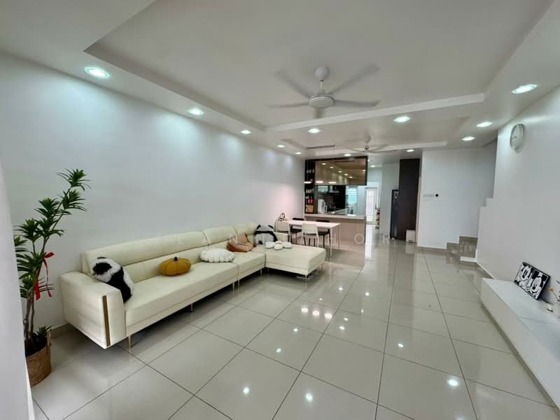 Townhouse for Sale in 16 Sierra (Puchong) - Jeanne Hor - Living Room - PropertyGuru.com.my