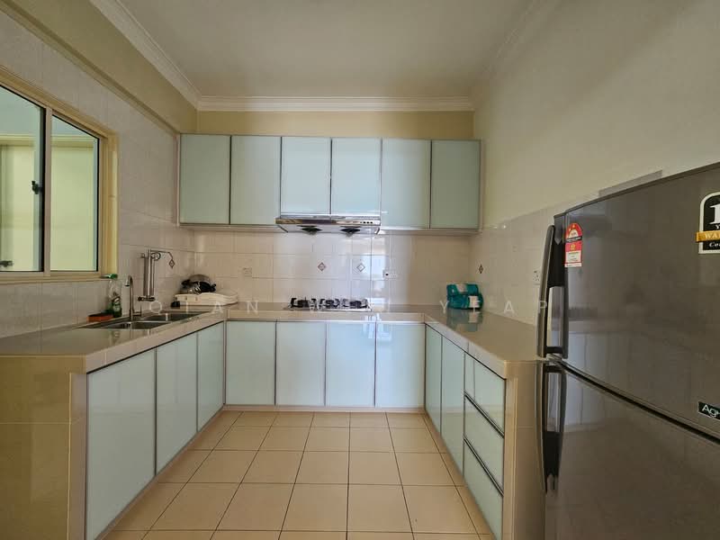 Gold Coast Resort Condominium untuk Untuk Disewa - RM 2,500 /bulan, Mac 2026 - Kitchen - PropertyGuru.com.my