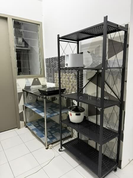 Taman Pulai Mutiara untuk Untuk Disewa - RM 1,600 /bulan, Mac 2026 - Kitchen - PropertyGuru.com.my