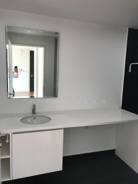 Condominium for Sale at The Hub - Alvin Seah - Bathroom - PropertyGuru.com.my
