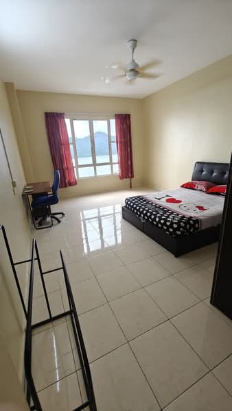 Condominium for Sale at Putra Marine Resort - Kevin Lim - Bedroom - PropertyGuru.com.my