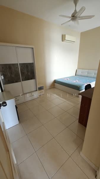 Condominium for Sale at Putra Marine Resort - Kevin Lim - Bedroom - PropertyGuru.com.my