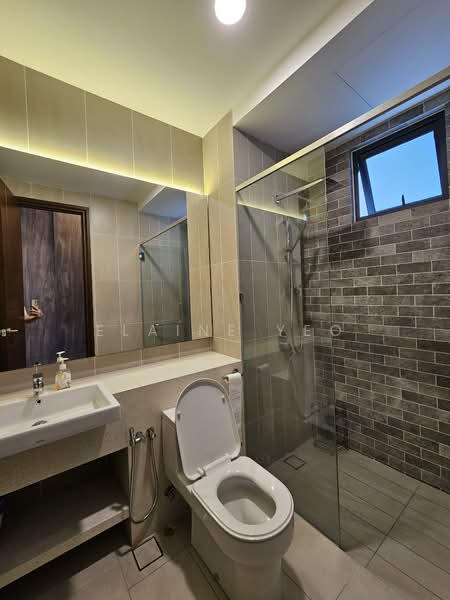 Condominium for Rent at Queens Residences Q1 @ Queens Waterfront - Elaine Yeo - Bathroom - PropertyGuru.com.my