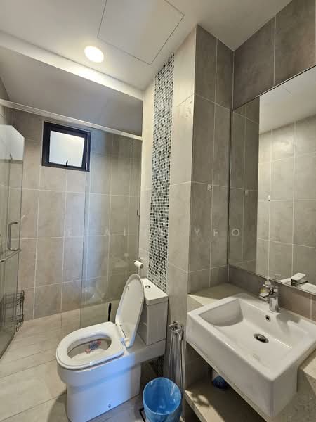 Condominium for Rent at Queens Residences Q1 @ Queens Waterfront - Elaine Yeo - Bathroom - PropertyGuru.com.my