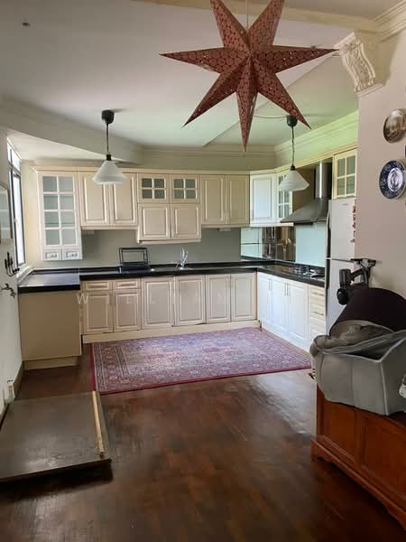 Venice Hill untuk Untuk Disewa - RM 1,650 /bulan, Mac 2026 - Kitchen - PropertyGuru.com.my