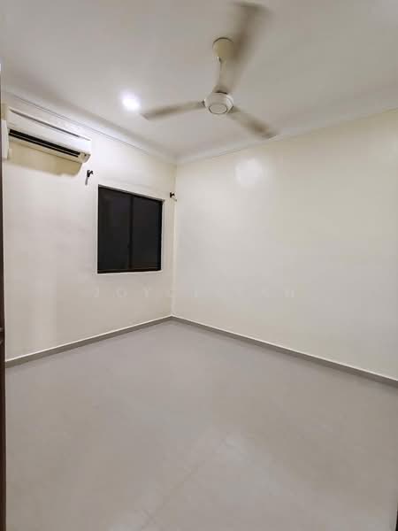 Taman Ungku Tun Aminah untuk Untuk Disewa - RM 2,000 /bulan, Mac 2026 - Bedroom - PropertyGuru.com.my