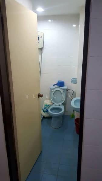 Condominium for Sale at Pasir Mutiara Condominium - BL Bong - Bathroom - PropertyGuru.com.my