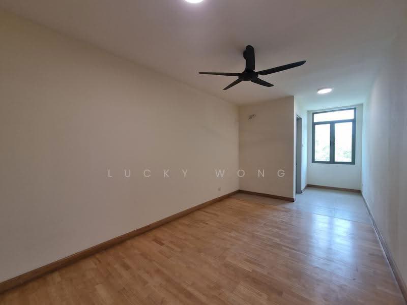3-storey Terraced House for Sale in D'Island (Puchong) - Lucky Wong - Bedroom 4 - PropertyGuru.com.my
