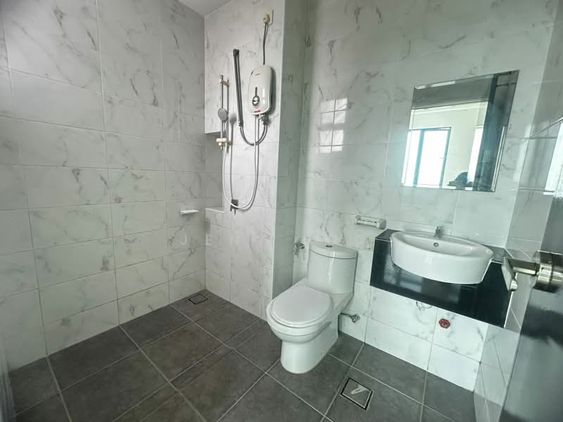 Service Residence for Sale at Sky Breeze Service Apartment - Jeny Loo - Bathroom - PropertyGuru.com.my