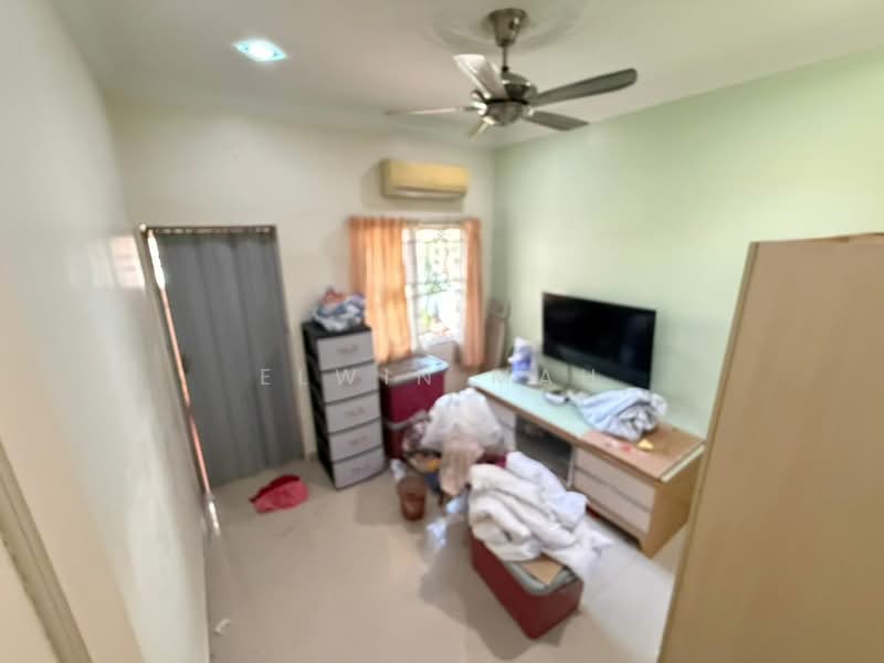 2-storey Terraced House for Sale in Bandar Country Homes (Rawang) - Elwin Mah - Living Room - PropertyGuru.com.my