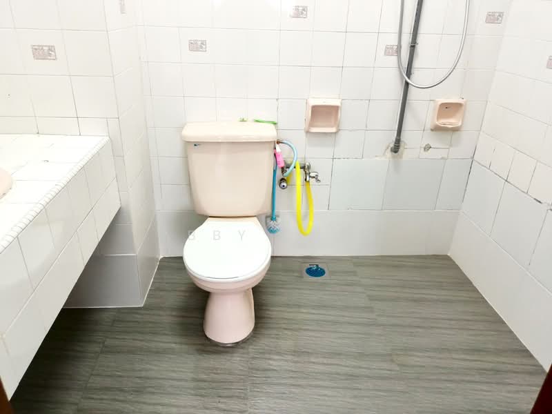 Sri Angsana Hilir untuk Untuk Disewa - RM 1,680 /bulan, Mac 2026 - Bathroom - PropertyGuru.com.my