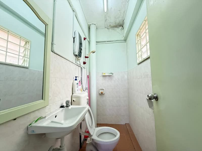 Apartment for Sale at Casa Ria Apartment - Tiffany Yang - Bathroom - PropertyGuru.com.my