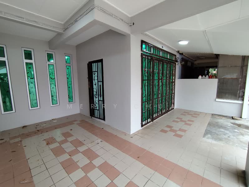 2-storey Terraced House for Sale in Pasir Gudang (Johor) - Merry Chua - Entrance - PropertyGuru.com.my