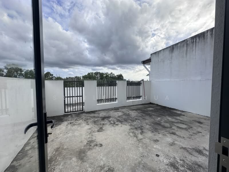 3-storey Terraced House for Sale in Taman Puncak Jalil (Seri Kembangan) - Shirley Chua - Exterior - PropertyGuru.com.my