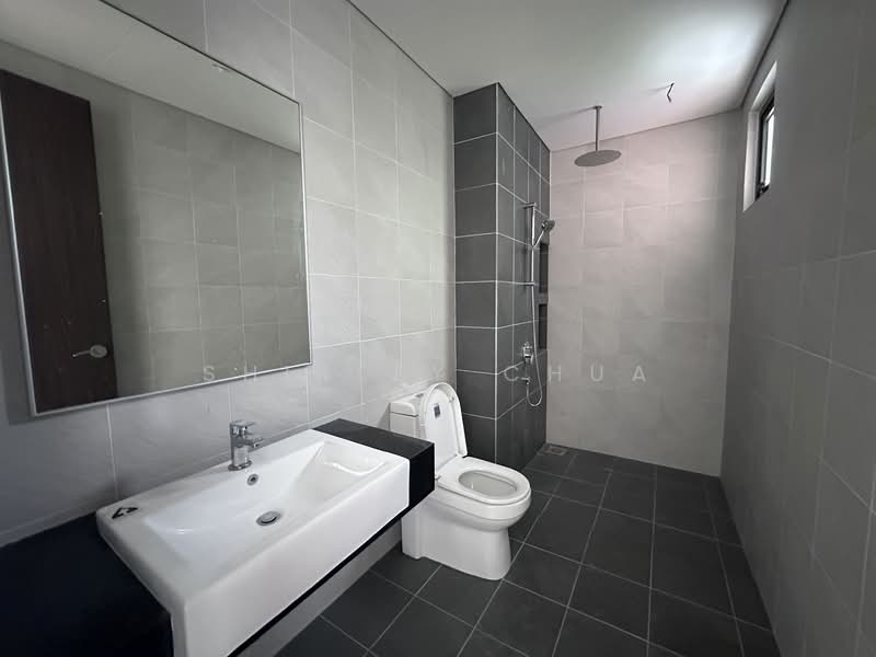 3-storey Terraced House for Sale in Taman Puncak Jalil (Seri Kembangan) - Shirley Chua - Bathroom - PropertyGuru.com.my
