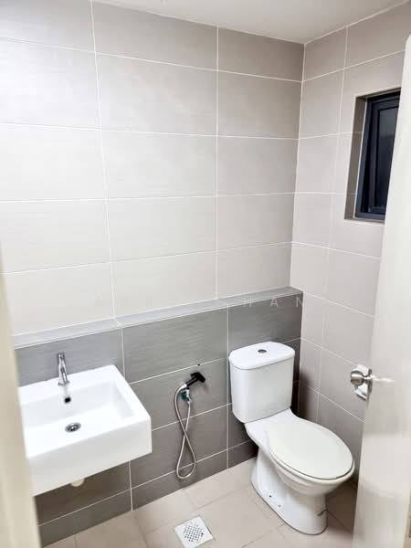 Service Residence for Rent at SetiaWalk - Abby Chan - Bathroom - PropertyGuru.com.my