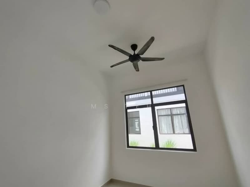 High Ceiling Dining Extended Wet Kitchen Avenham Eco Grandeur Puncak Alam untuk Untuk Dijual - RM 750,000, Mac 2026 - Interior - PropertyGuru.com.my