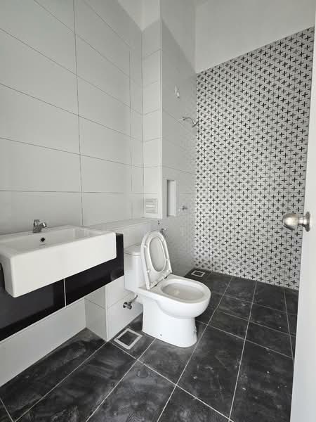 Terraced House for Sale in Kota Masai (Pasir Gudang) - Ryon Teh - Bathroom - PropertyGuru.com.my