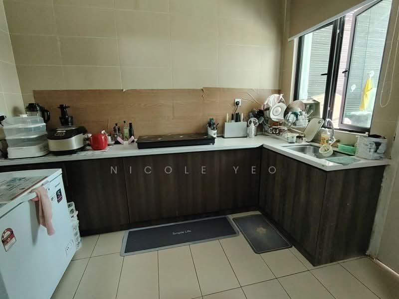 Rumah Banglo untuk Dijual di Taman Vista Kirana (Bukit Katil) - Nicole Yeo - Kitchen - PropertyGuru.com.my
