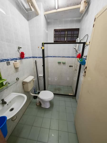 Apartment for Sale at Idaman Senibong - Desmond Bong - Bathroom - PropertyGuru.com.my