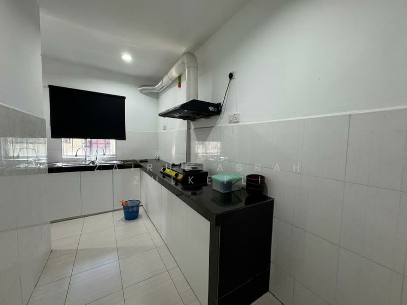 1-storey Terraced House for Sale in Bangi (Selangor) - Zairul Asrah Zulkefli - Kitchen - PropertyGuru.com.my