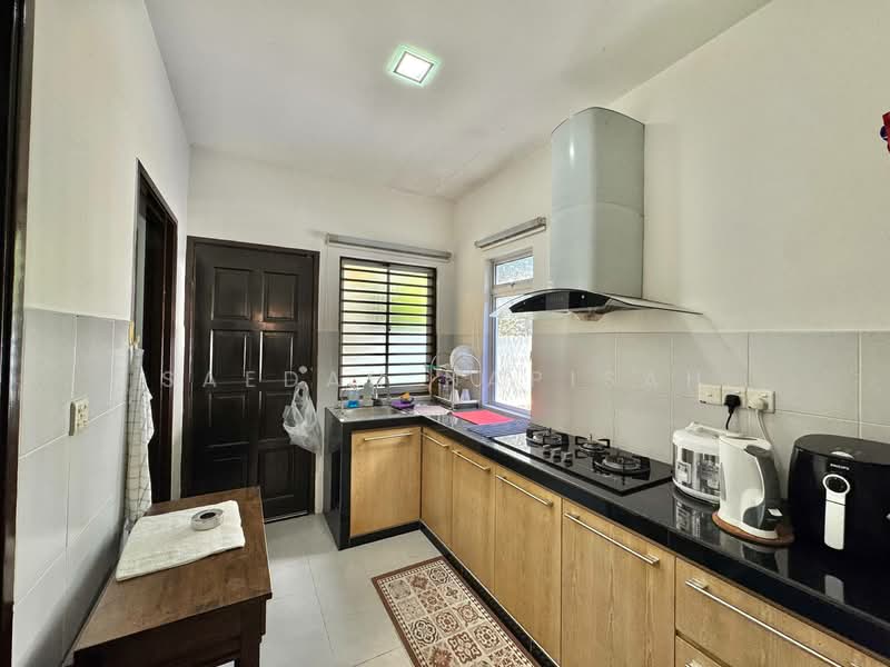 Taman Nusa Idaman untuk Untuk Dijual - RM 1,300,000, Apr 2026 - Kitchen - PropertyGuru.com.my