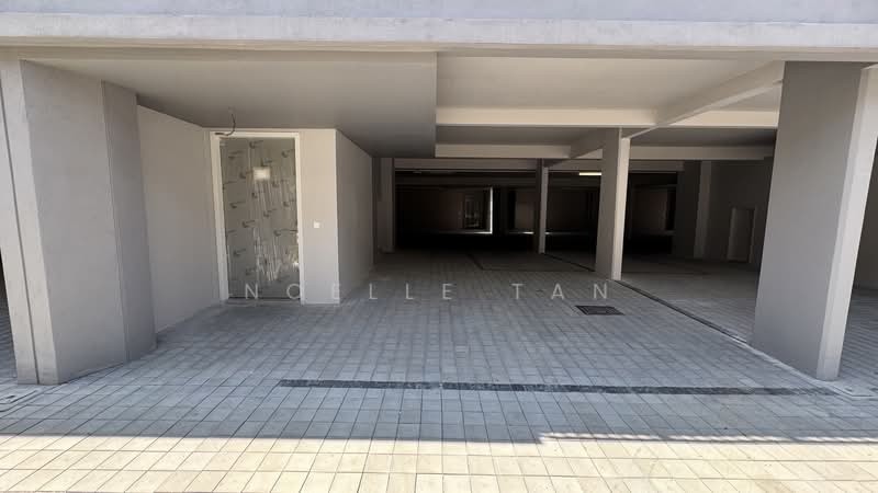 Terraced House for Sale in Taman Bukit Serdang (Seri Kembangan) - Noelle Tan - Car Park - PropertyGuru.com.my