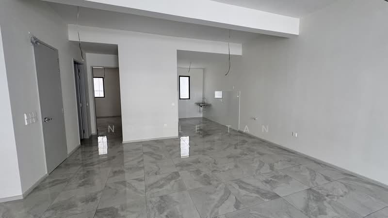 Terraced House for Sale in Taman Bukit Serdang (Seri Kembangan) - Noelle Tan - Dining Area - PropertyGuru.com.my