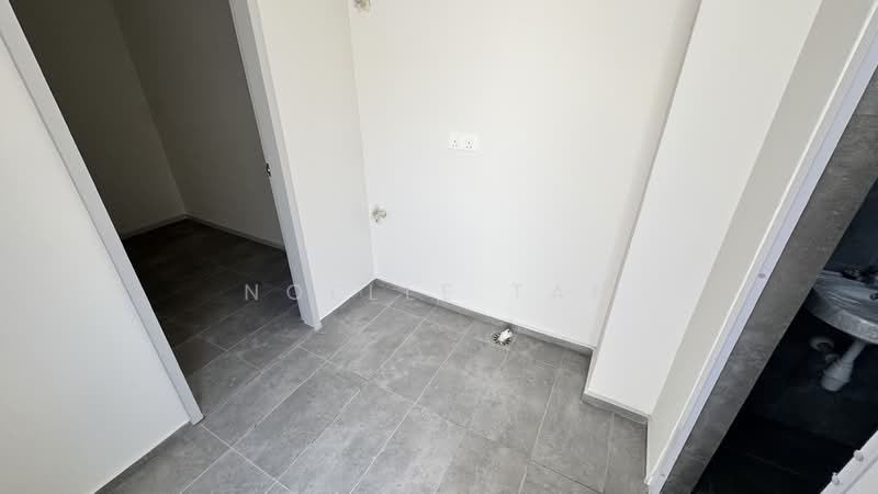 Terraced House for Sale in Taman Bukit Serdang (Seri Kembangan) - Noelle Tan - Yard - PropertyGuru.com.my