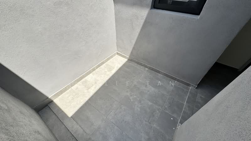 Terraced House for Sale in Taman Bukit Serdang (Seri Kembangan) - Noelle Tan - Laundry Yard - PropertyGuru.com.my