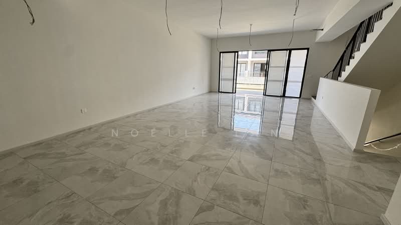 Terraced House for Sale in Taman Bukit Serdang (Seri Kembangan) - Noelle Tan - Living Room - PropertyGuru.com.my