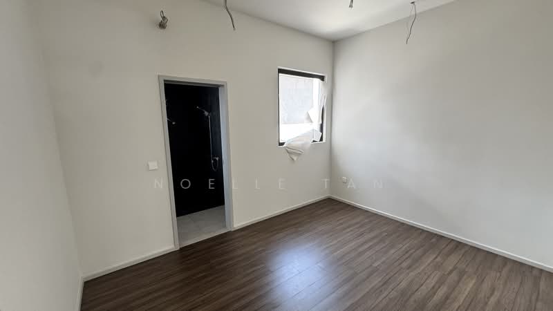 Terraced House for Sale in Taman Bukit Serdang (Seri Kembangan) - Noelle Tan - Bedroom 3 - PropertyGuru.com.my