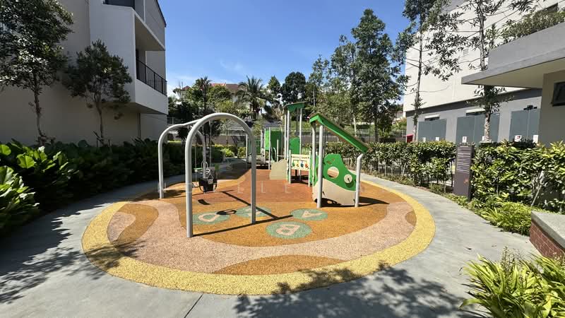 Terraced House for Sale in Taman Bukit Serdang (Seri Kembangan) - Noelle Tan - Children's Playground - PropertyGuru.com.my