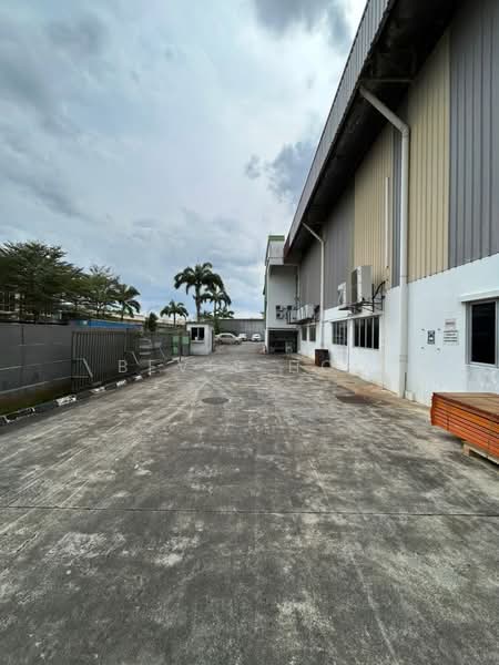 Detached Factory for Rent in Taman Perindustrian Gemilang (Ulu Tiram) - Bevis Hoo - Exterior - PropertyGuru.com.my