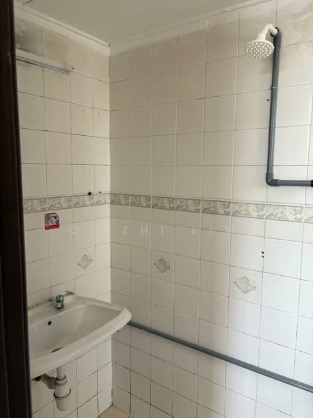 Apartment for Rent at Subang Perdana Goodyear Court 8 - Qi Zhi Lim - Bathroom - PropertyGuru.com.my