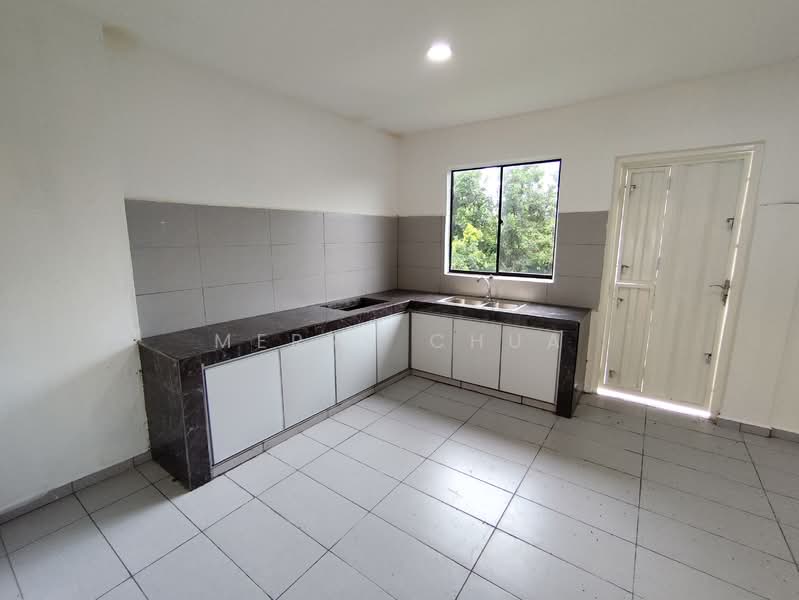 2-storey Terraced House for Sale in Taman Sri Putri (Skudai) - Merry Chua - Kitchen - PropertyGuru.com.my