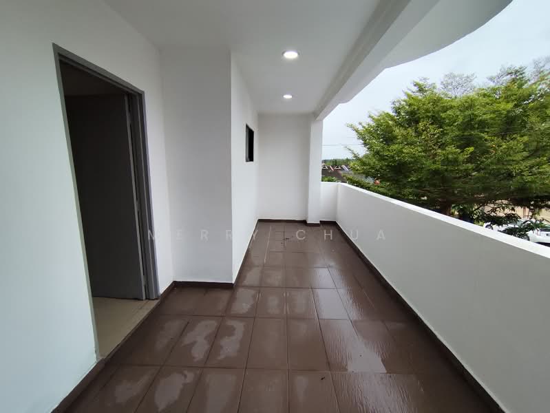 2-storey Terraced House for Sale in Taman Sri Putri (Skudai) - Merry Chua - Balcony - PropertyGuru.com.my