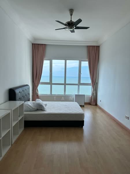 Condominium for Sale at The Cove Condominium - Eugene YE Tan - Bedroom - PropertyGuru.com.my