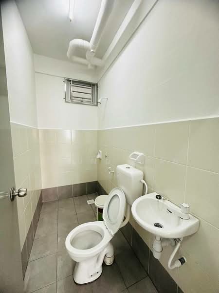 PANGSAPURI PULAI MUTIARA 3 untuk Untuk Disewa - RM 1,200 /bulan, Mac 2026 - Bathroom - PropertyGuru.com.my