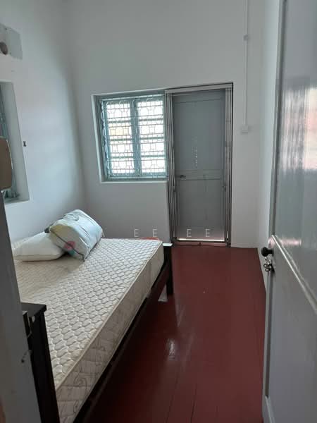 Shop / Office for Rent in Ayer Itam (Penang) - A Ee Ee - Bedroom - PropertyGuru.com.my