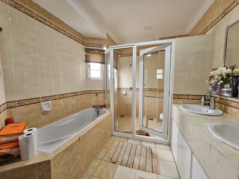 Kemensah Heights untuk Untuk Dijual - RM 2,490,000, Mac 2026 - Bathroom - PropertyGuru.com.my