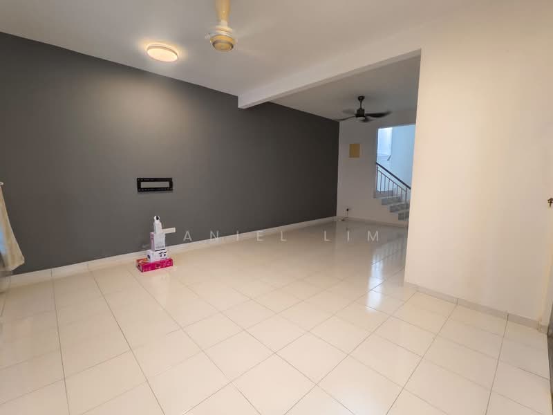 Setia Tropika untuk Untuk Dijual - RM 830,000, Mac 2026 - Living Room - PropertyGuru.com.my