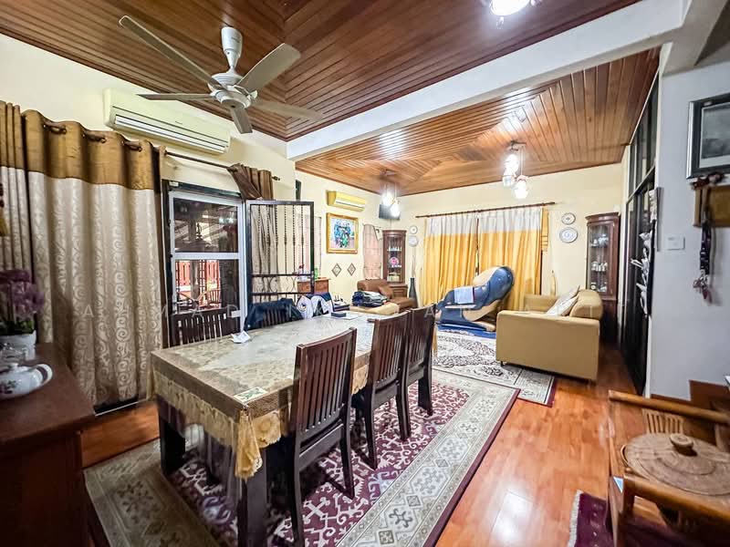 Semi-Detached House for Sale in Taman Seri Damai (Kajang) - Ahmad Ikhwan Arif - Dining Room - PropertyGuru.com.my