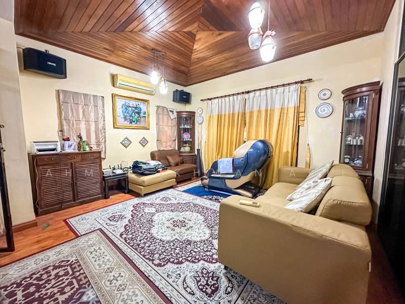 Semi-Detached House for Sale in Taman Seri Damai (Kajang) - Ahmad Ikhwan Arif - Living Room - PropertyGuru.com.my