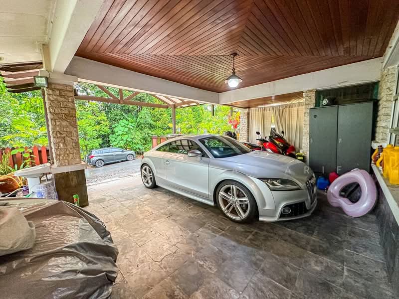 Semi-Detached House for Sale in Taman Seri Damai (Kajang) - Ahmad Ikhwan Arif - Car Park - PropertyGuru.com.my