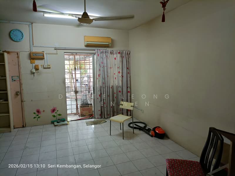 Terraced House for Sale in Taman Pinggiran Putra (Seri Kembangan) - Dante Leong Zhenwen - Living Room - PropertyGuru.com.my